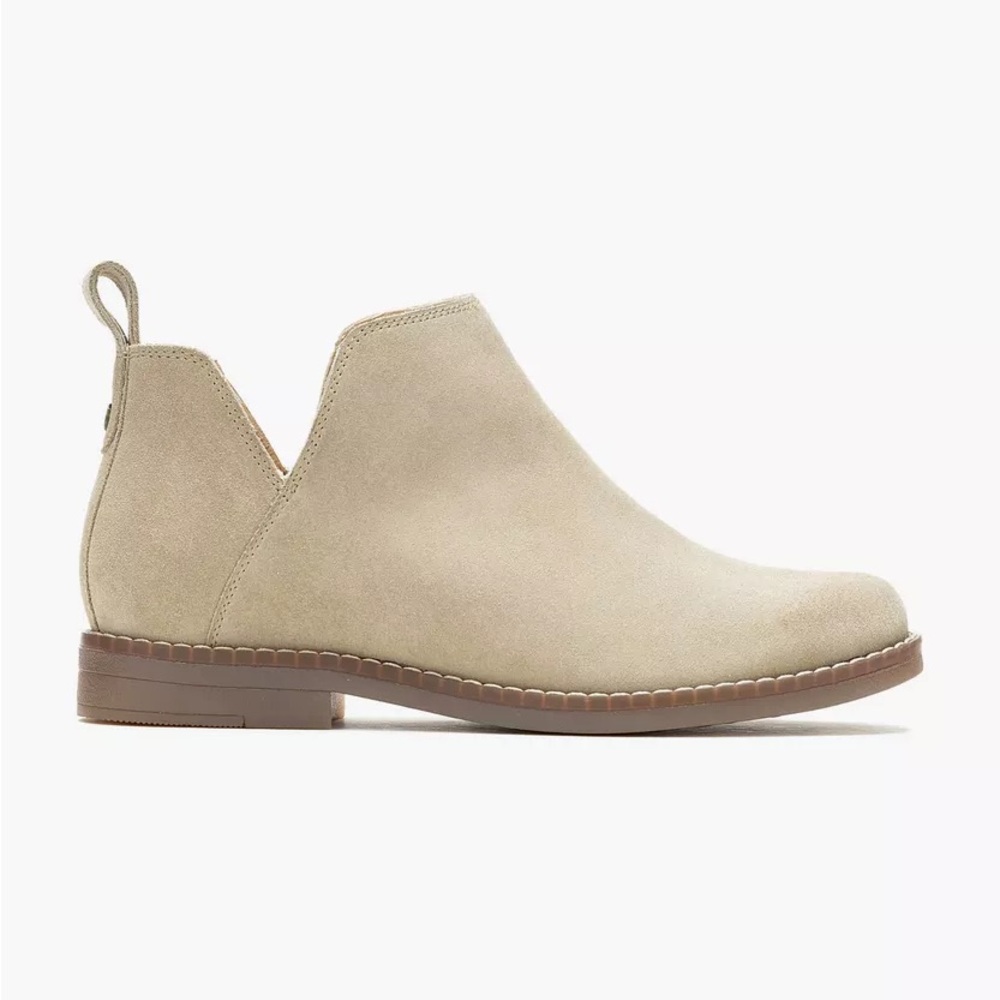New In Box Hush Puppies size 9.5 Mazin Cato Bootie